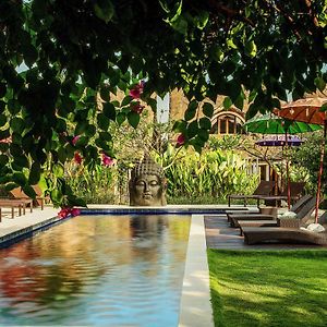 United Colors Of Bali Hotel Canggu Exterior photo