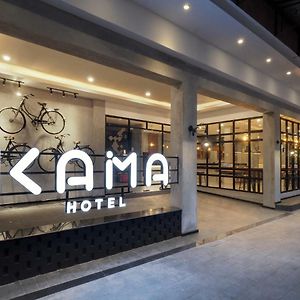 Kama Hotel Medan Exterior photo