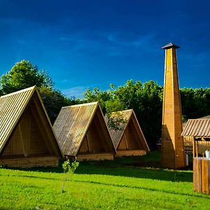 Rooms & Glamping Lana Haus Licko Petrovo Selo Exterior photo