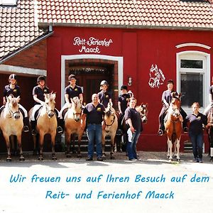 Reit- Und Ferienhof Maack Pension Neuharlingersiel Exterior photo
