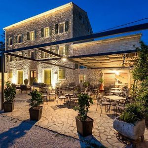 Relais And Wine San Tommaso (Adults Only) Hotel Bale Exterior photo