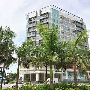 One Madison Place Tower 1 Iloilo City Exterior photo