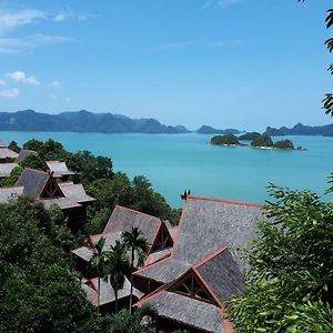 Sari Village Jungle Retreat Pantai Cenang  Exterior photo