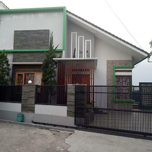 Villa Tamansari B51, Cileunyi, Bandung Exterior photo