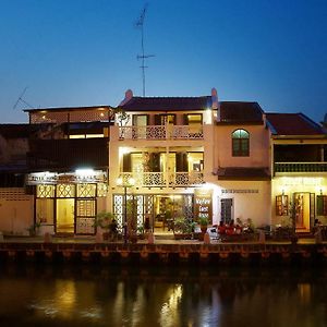 Wayfarer Guest House Malacca Exterior photo