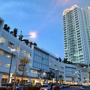 Southbay Plaza Condominium Bayan Lepas Exterior photo