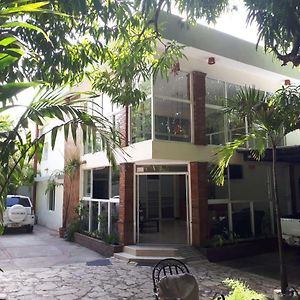 Hotel Alcaldeza - Garden House Santo Domingo Exterior photo