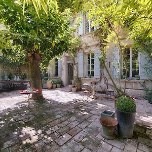 Maison Xixe Et Jardin En Intramuros Avignon Exterior photo