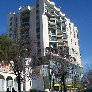 Appartamento Sun Tower-Center Of Tirana Exterior photo