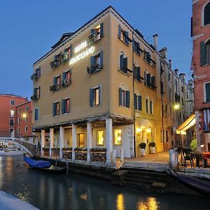 ונציה Hotel Arlecchino Exterior photo