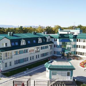Hotel Yubileynaya Ioujno-Sakhalinsk Exterior photo