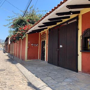 Posada Sancris San Cristóbal de Las Casas Exterior photo