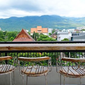Hotel Yayee Chiang Mai Exterior photo