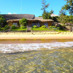 Casa Na Praia Tofo- Beach Front Hotel Exterior photo