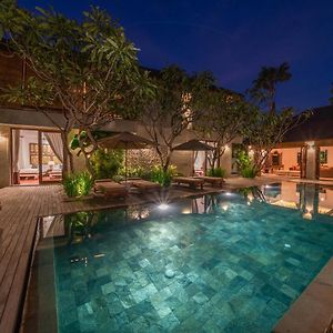 Villa Rubina - Luxury Pool Villa In Batu Belig Next To The Beach! Seminyak (Bali) Exterior photo