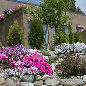 The Hidden Spring Hotel Wanaka Exterior photo