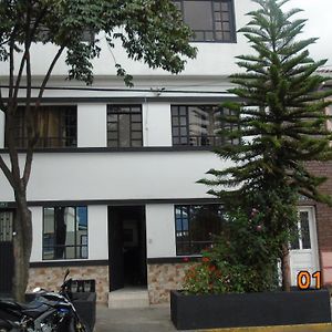 Familia Lombana Bogotá Exterior photo