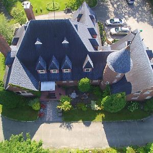 Chateau Murdock Gite Et Esthetique 1950 Bed & Breakfast Saguenay Exterior photo