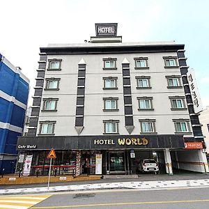 World Hotel Chuncheon Exterior photo
