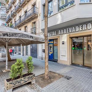 Hostal Abrevadero Barcellona Exterior photo