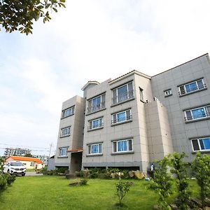 Villa Haeneoul à Seogwipo Exterior photo