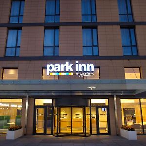 Park Inn By Radisson Pulkovo Airport San Petersburgo Exterior photo